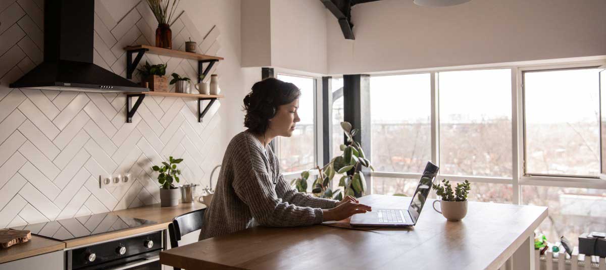 woman building an online brand