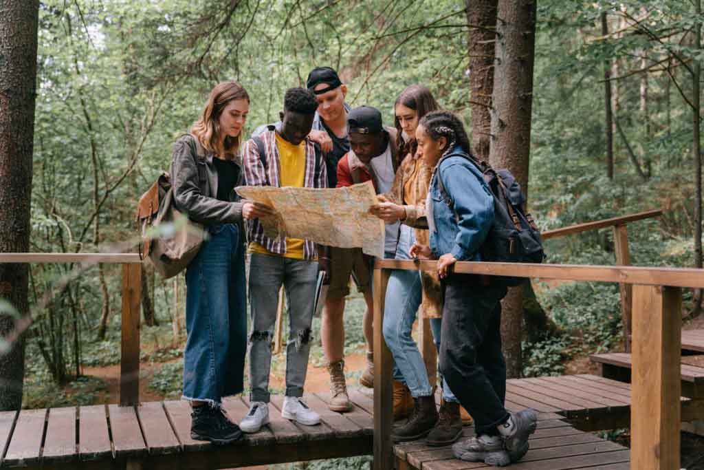 Coordinate a Group Hike